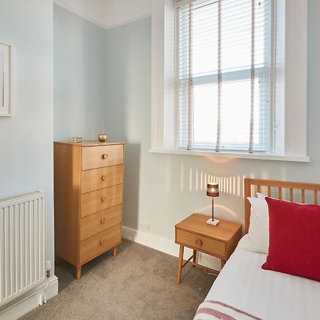 Host & Stay - Taylor Street Seahouses Room photo